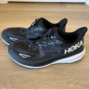 Hoka Clifton 9